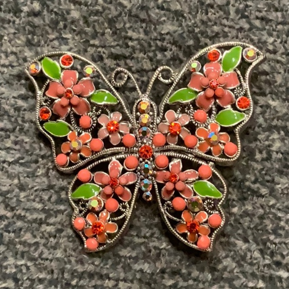 Vintage Butterfly brooch with coral and crystal - 1950’s